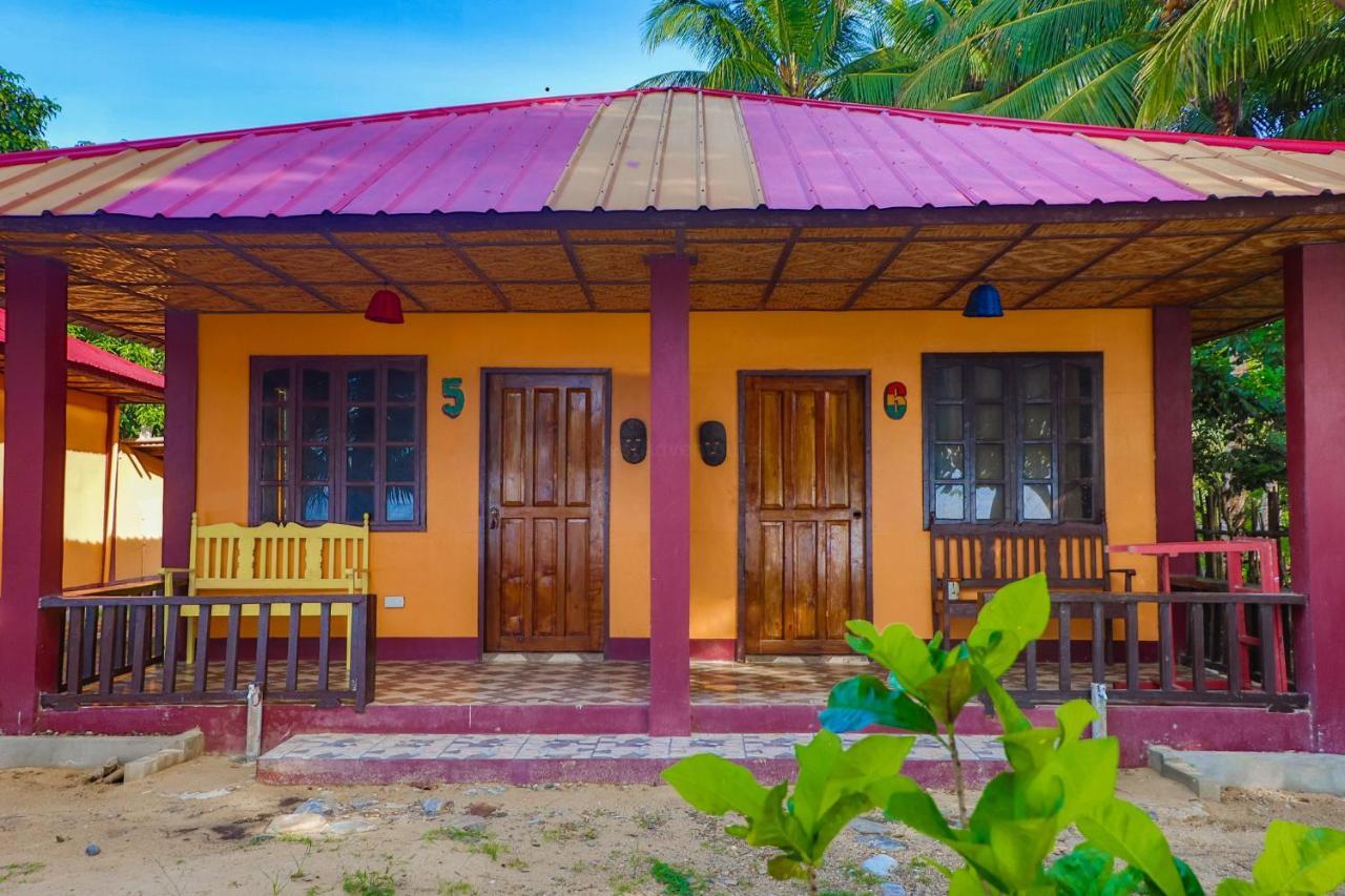 Mecaja Beach House Hotel Roxas  Exterior photo